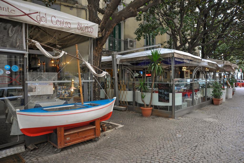 Albergo Del Centro Storico ซาแลร์โน ภายนอก รูปภาพ