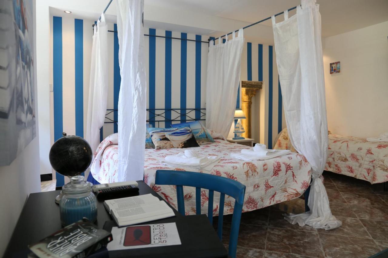 Albergo Del Centro Storico ซาแลร์โน ภายนอก รูปภาพ