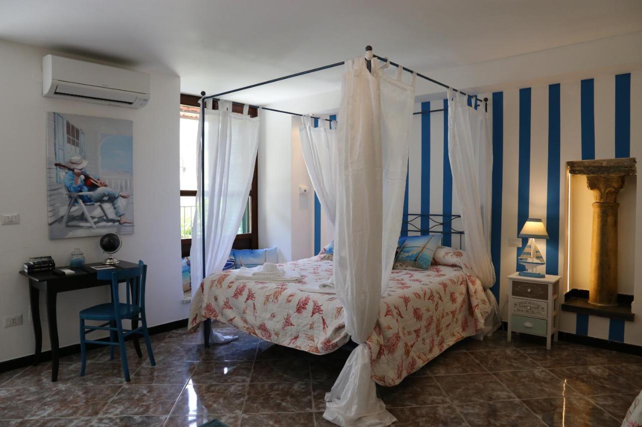 Albergo Del Centro Storico ซาแลร์โน ภายนอก รูปภาพ