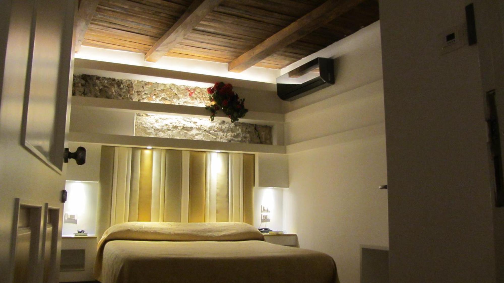 Albergo Del Centro Storico ซาแลร์โน ภายนอก รูปภาพ
