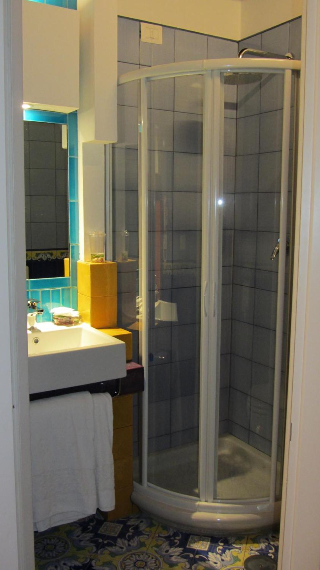 Albergo Del Centro Storico ซาแลร์โน ภายนอก รูปภาพ