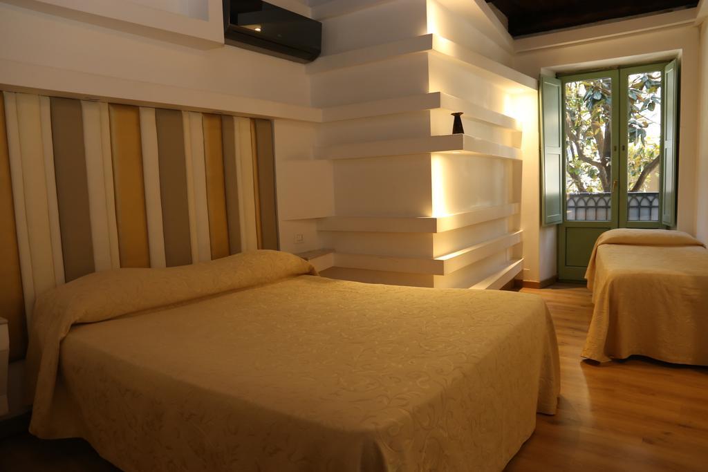 Albergo Del Centro Storico ซาแลร์โน ภายนอก รูปภาพ