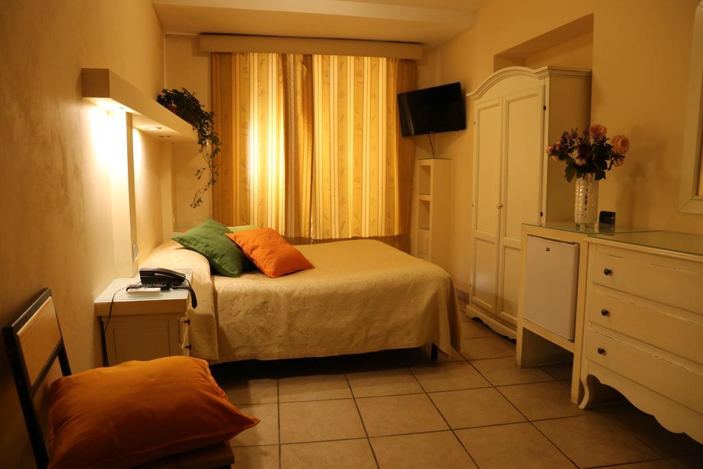 Albergo Del Centro Storico ซาแลร์โน ภายนอก รูปภาพ