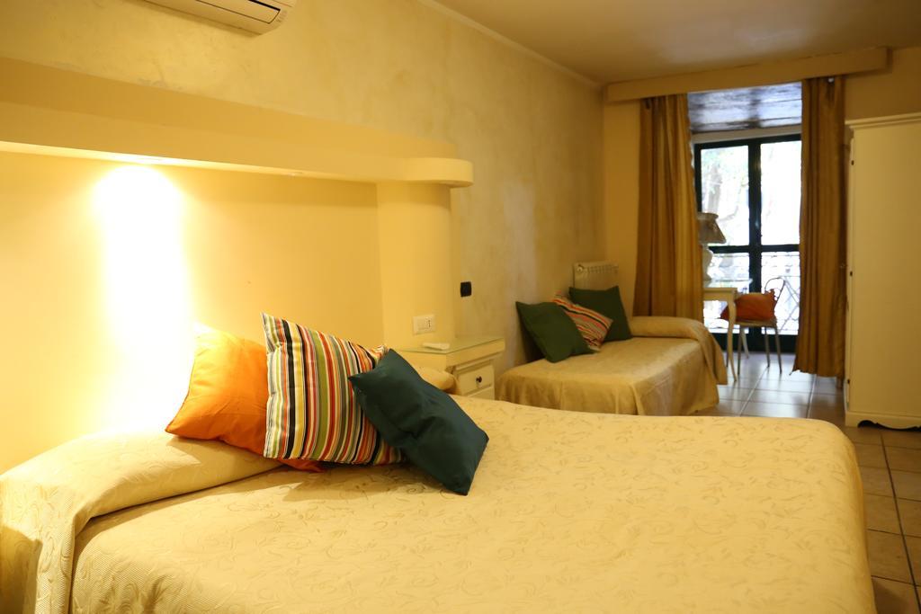 Albergo Del Centro Storico ซาแลร์โน ภายนอก รูปภาพ
