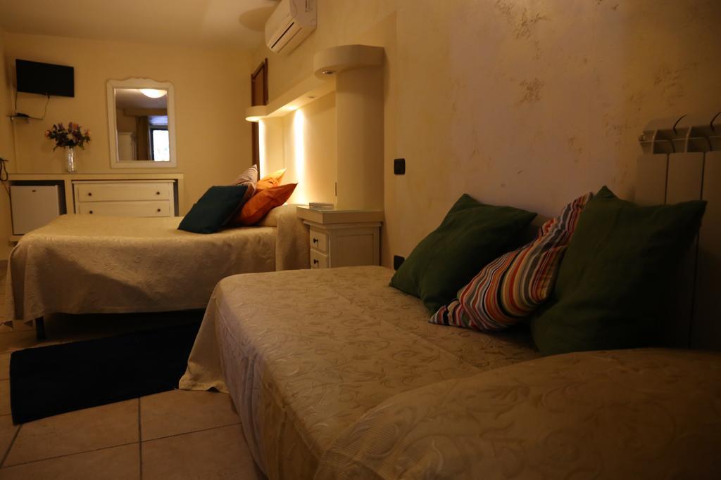 Albergo Del Centro Storico ซาแลร์โน ภายนอก รูปภาพ