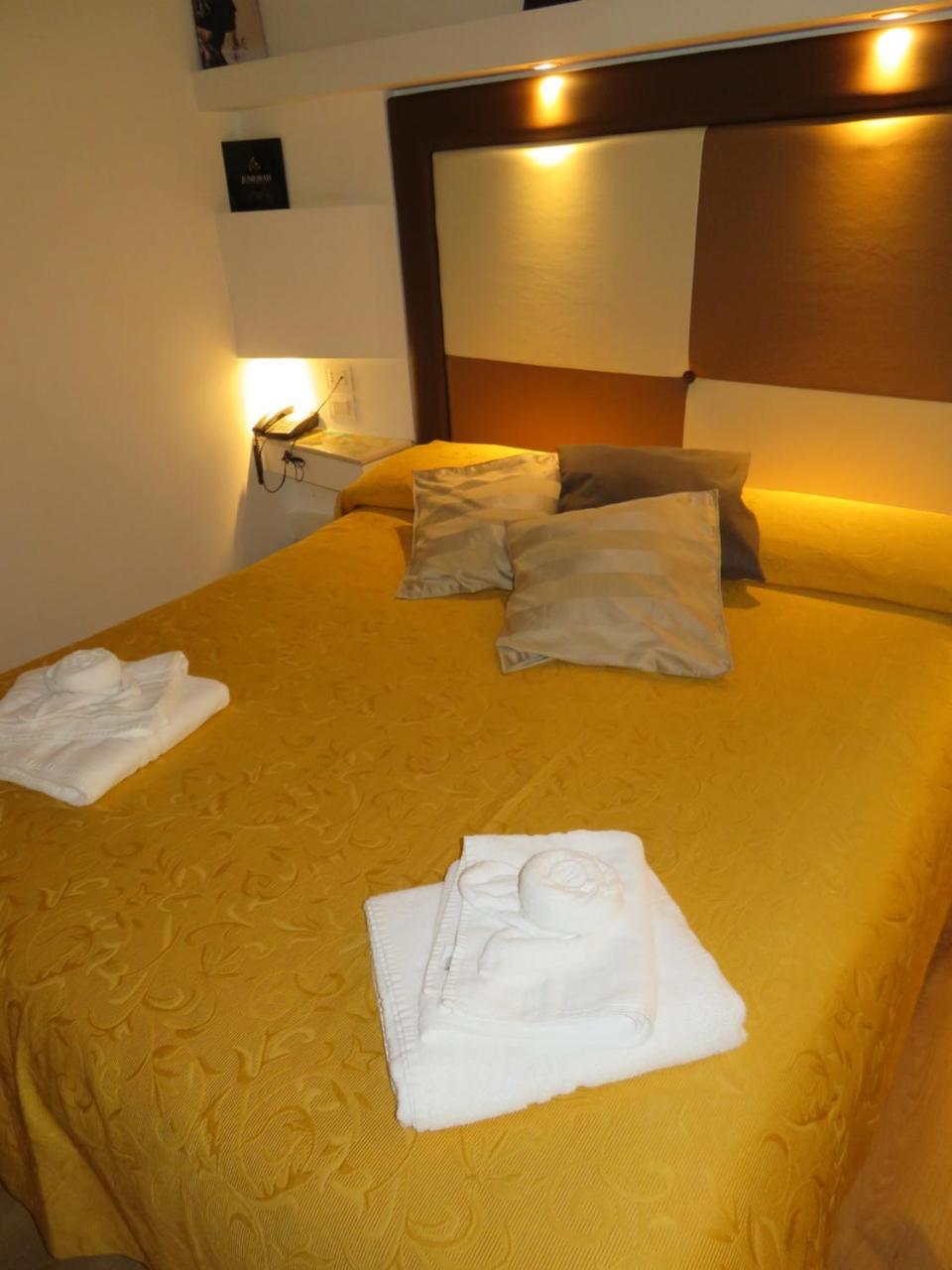 Albergo Del Centro Storico ซาแลร์โน ภายนอก รูปภาพ