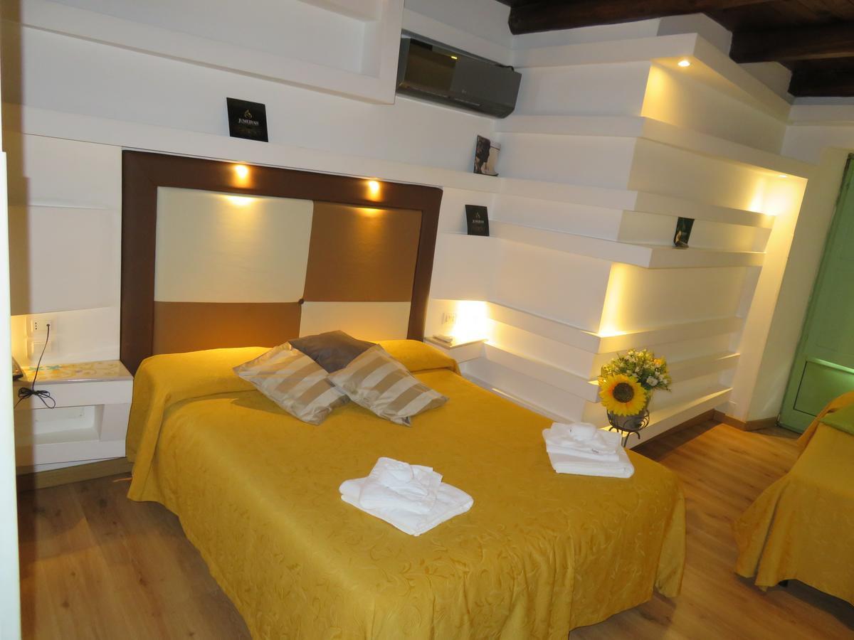 Albergo Del Centro Storico ซาแลร์โน ภายนอก รูปภาพ