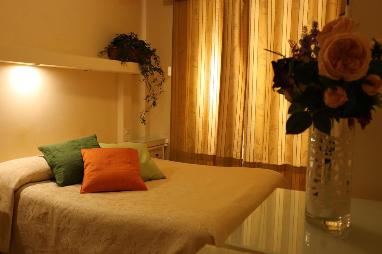 Albergo Del Centro Storico ซาแลร์โน ภายนอก รูปภาพ